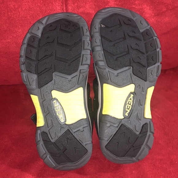 KEEN Sandals BIG KIDS' NEWPORT H2 Water Shoes - Picture 5 of 8